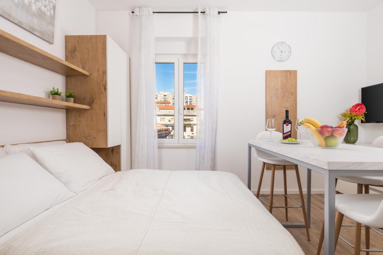 Apartments Bristol 2 Риека Экстерьер фото