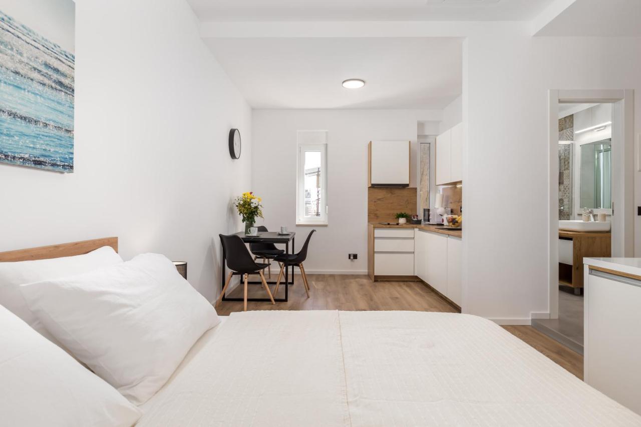 Apartments Bristol 2 Риека Экстерьер фото