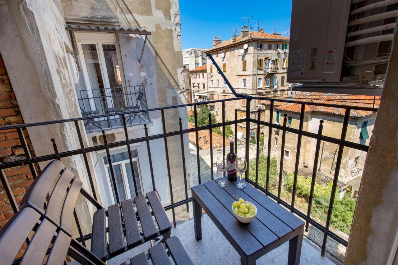 Apartments Bristol 2 Риека Экстерьер фото